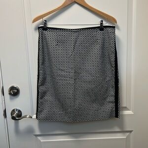 White House black market black and white geometric print pencil skirt size 12